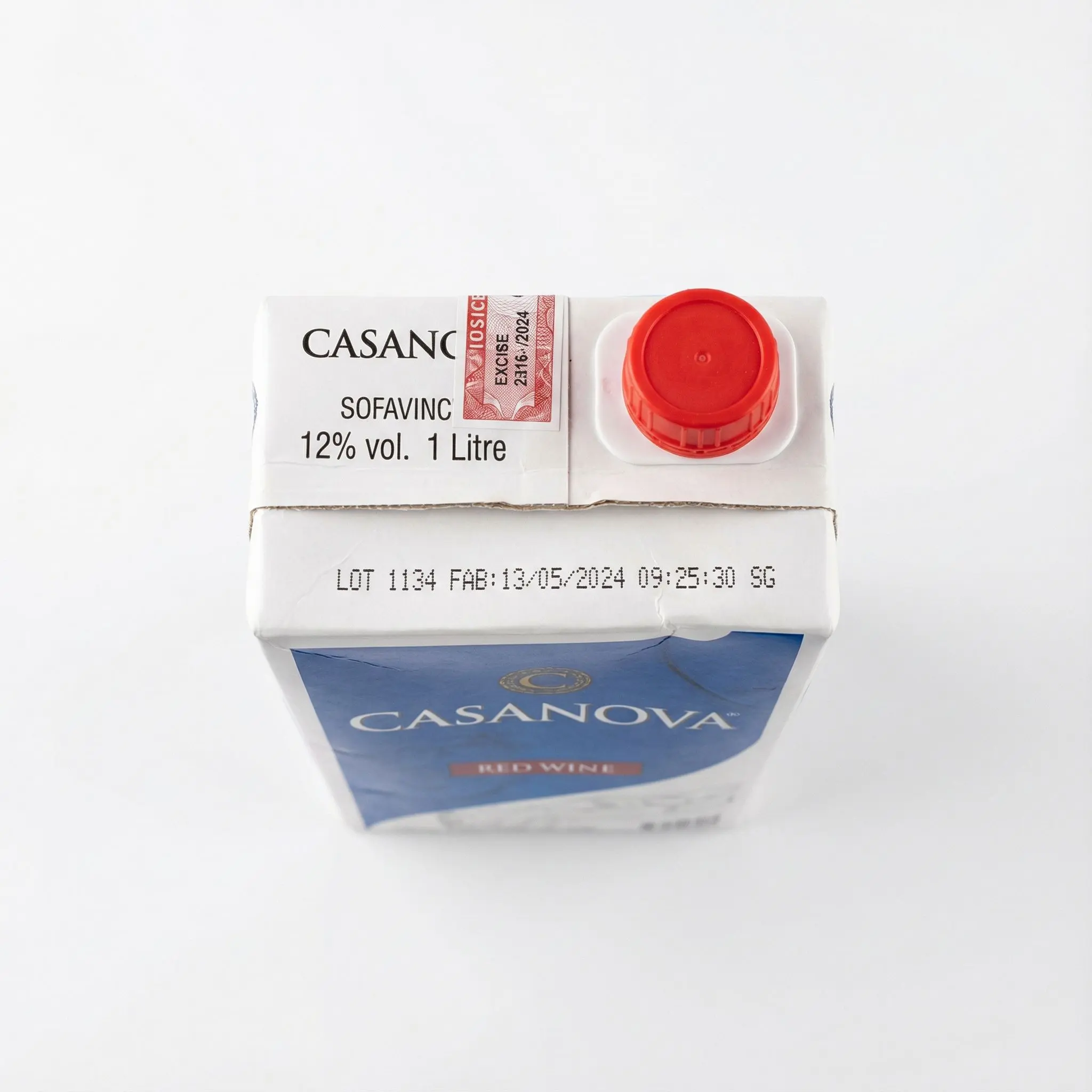 brique de vin rouge Casanova vue de dessus bouchon rouge